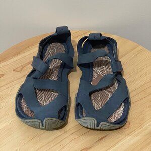 Wildling Feder Sandals Blue US7/EU38